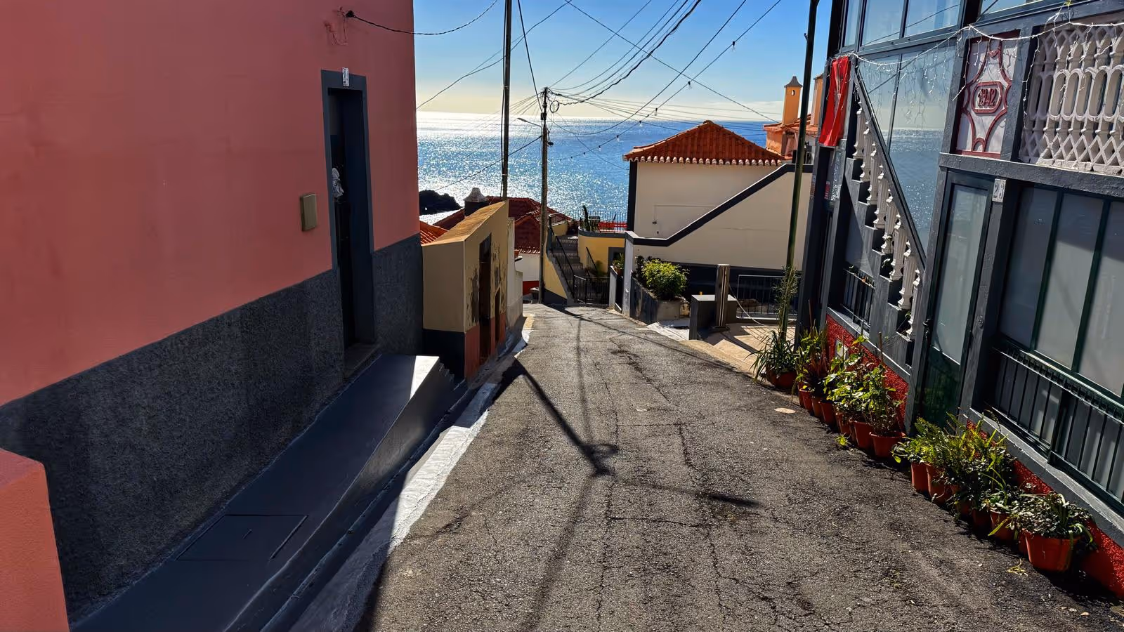 Street back down in Camara de Lobos
