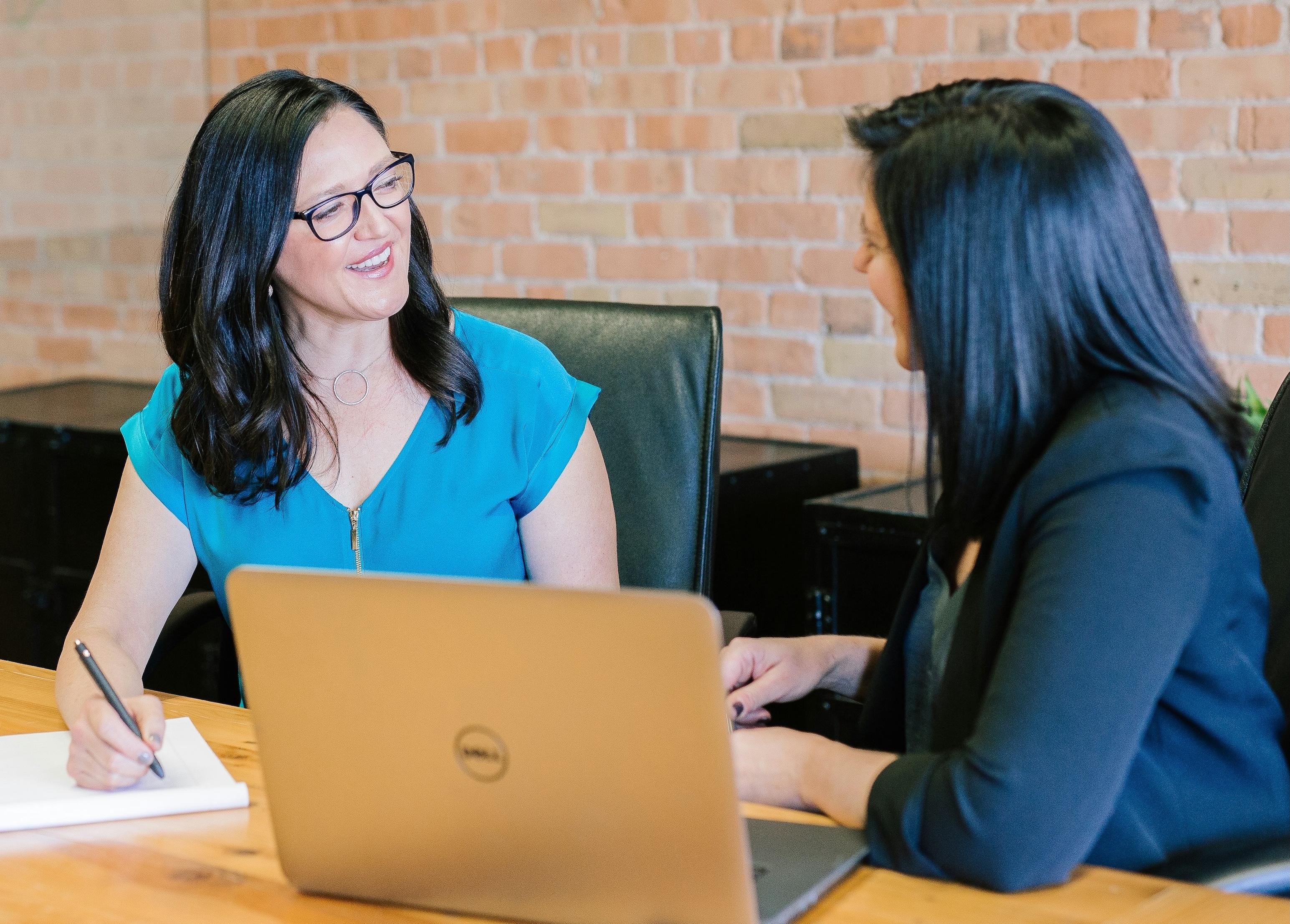 Adviser using Earlybird WorkScribe during a participant meeting
