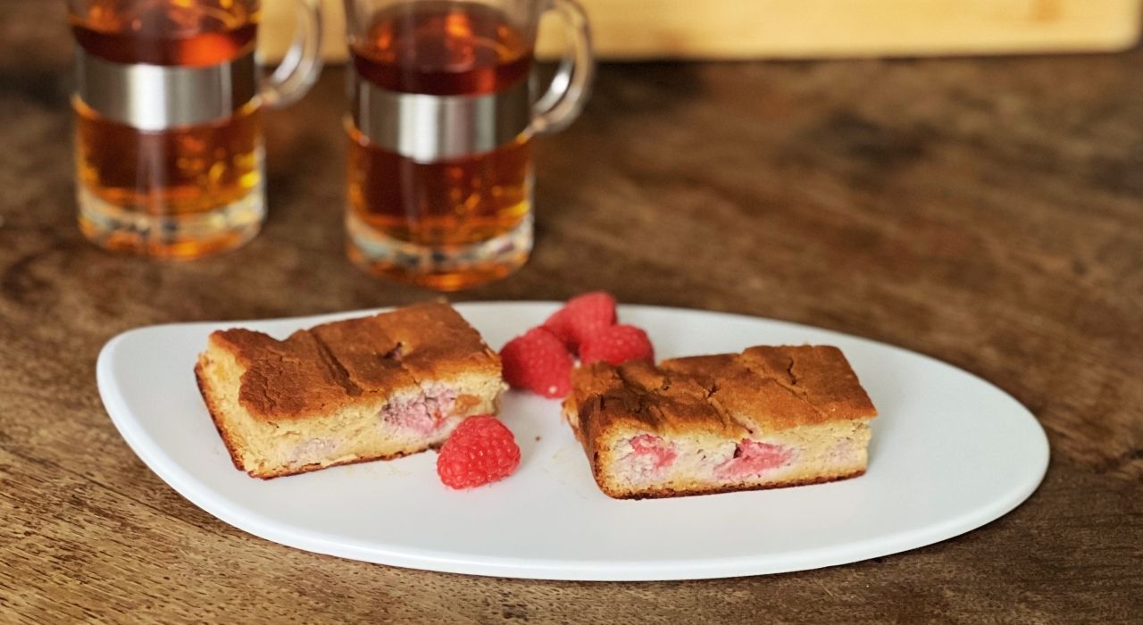 Mom's Raspberry-Applesauce Cake