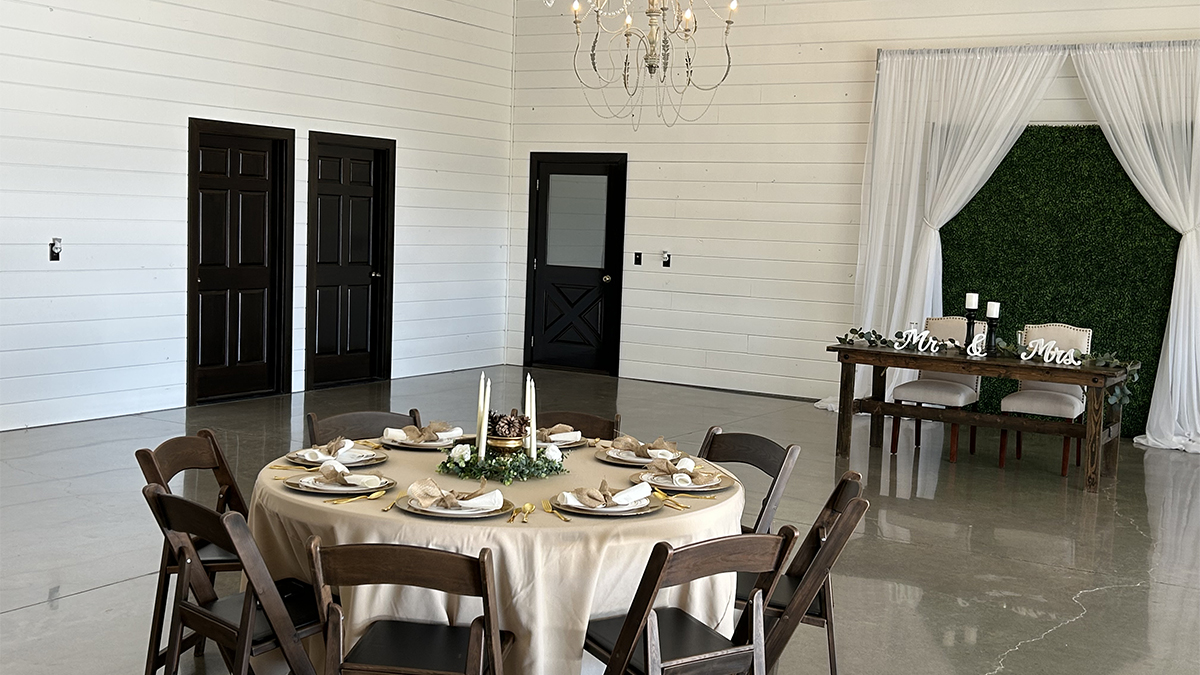 wedding-tables-white-farmhouse-interior