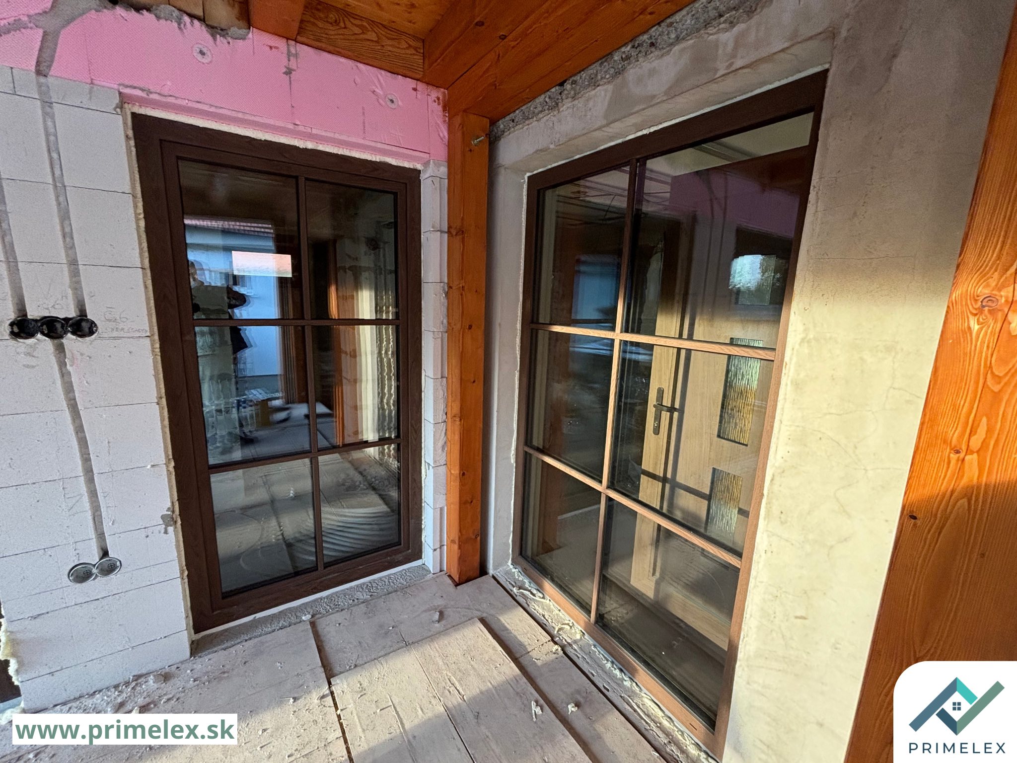 Plastové okná, vchodové dvere, posuvné systémy - Váhovce