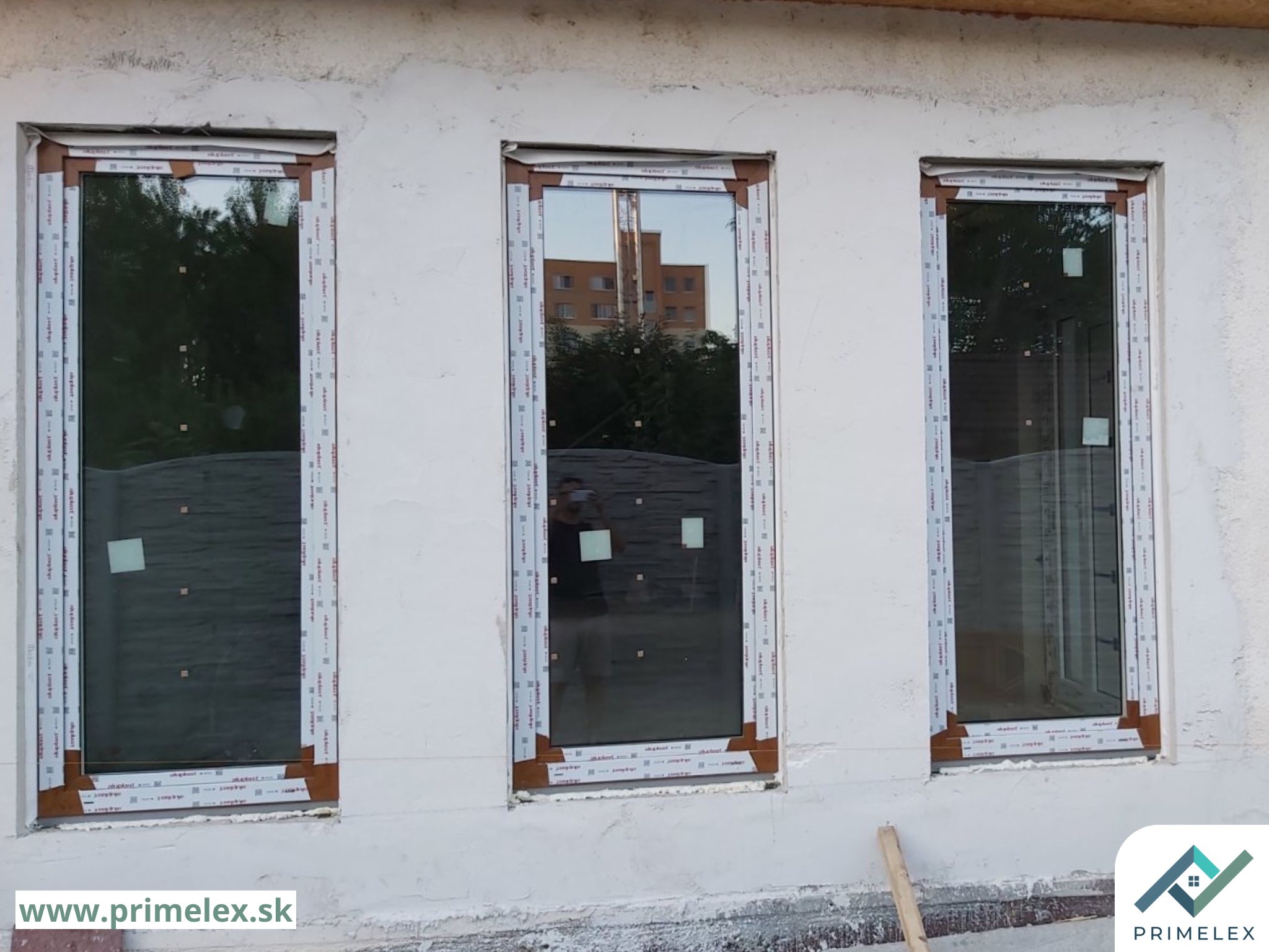 Plastové okná, vchodové dvere, balkónové dvere - Hurbanovo