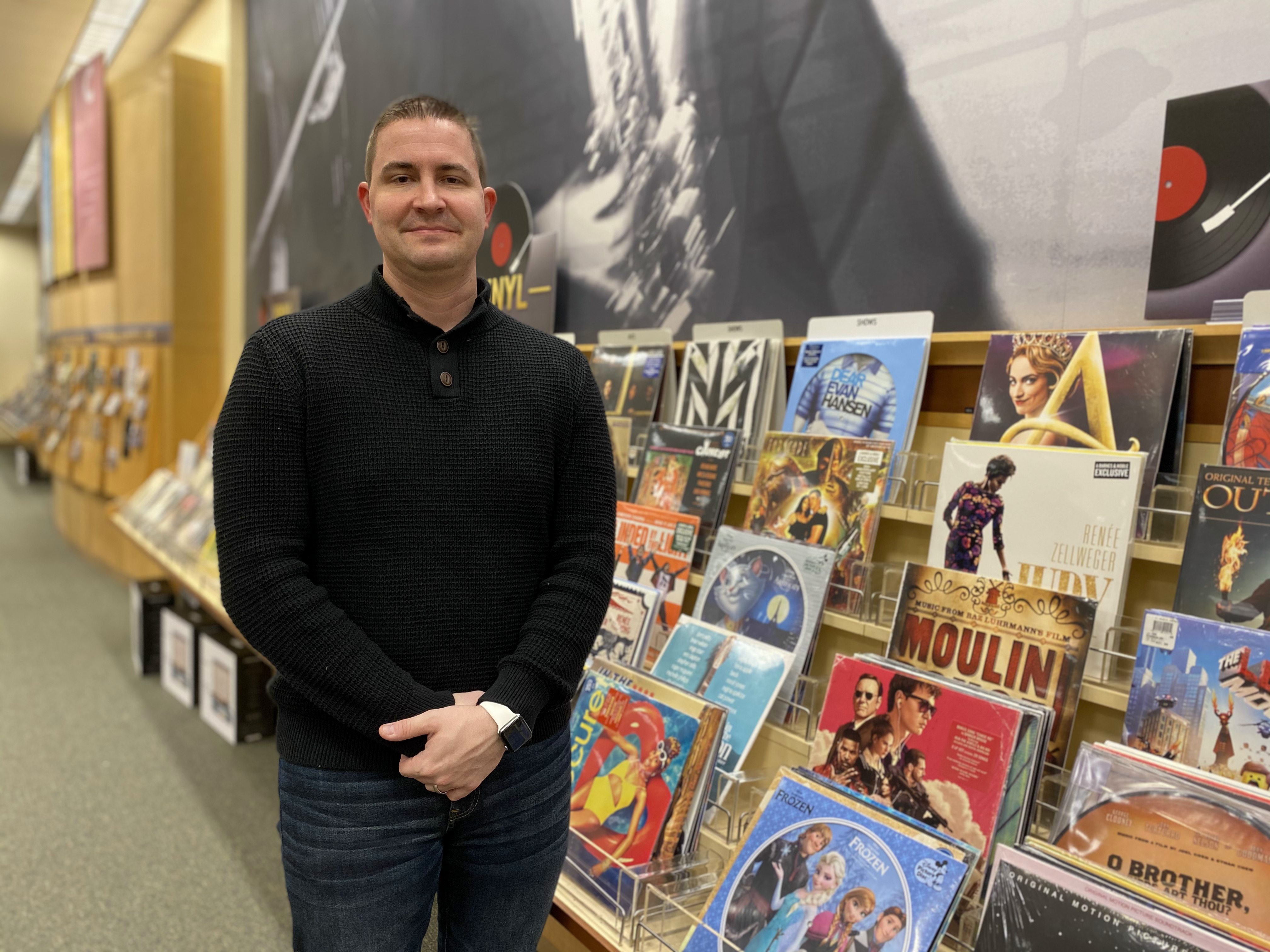 Live music with Phil Nagy