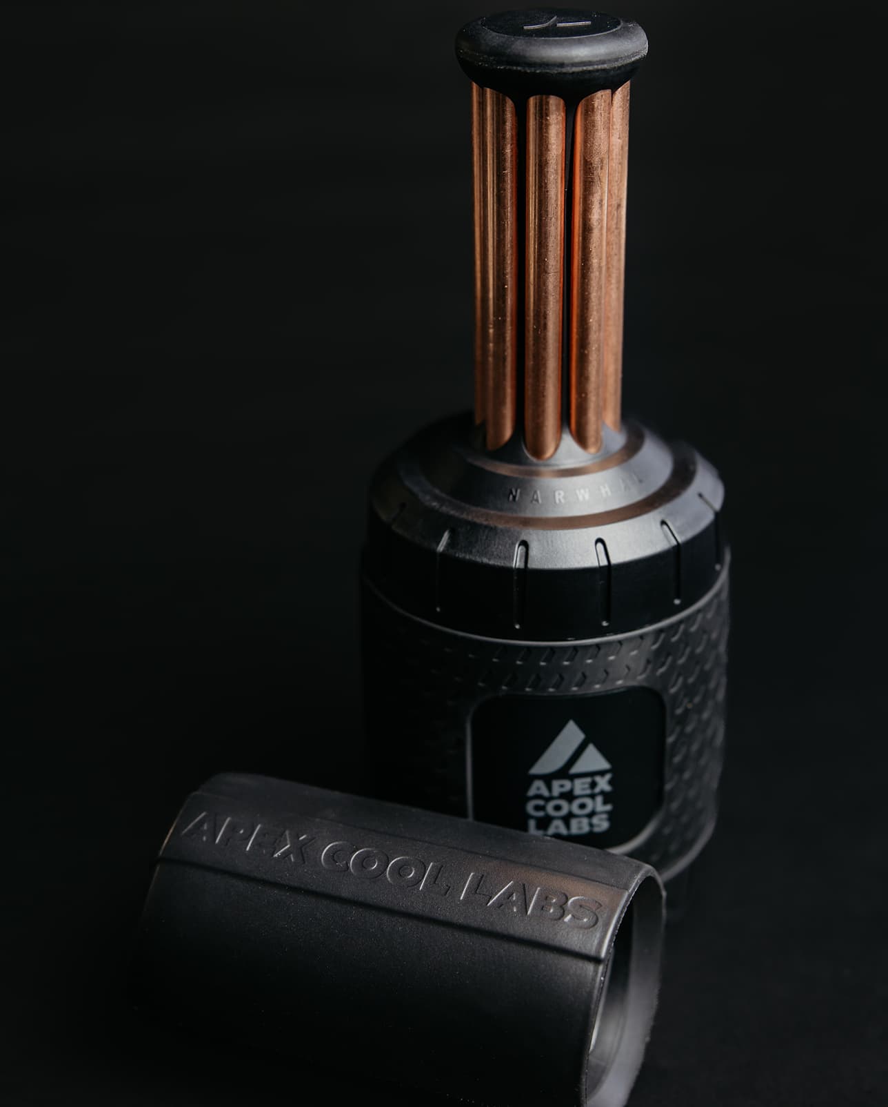 One Narwhal - palm cooling device by Apex Cool Labs