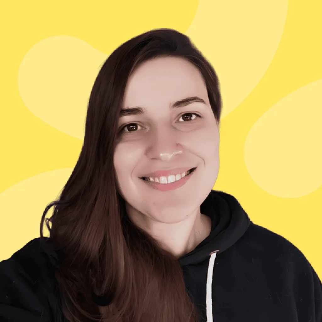 Employee Alena Rusak