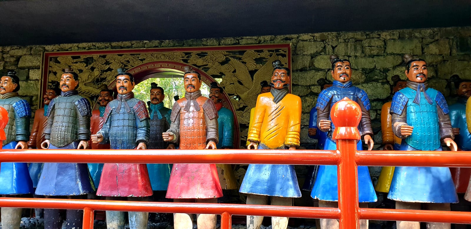 The Teracota Armee in Tropical Garden