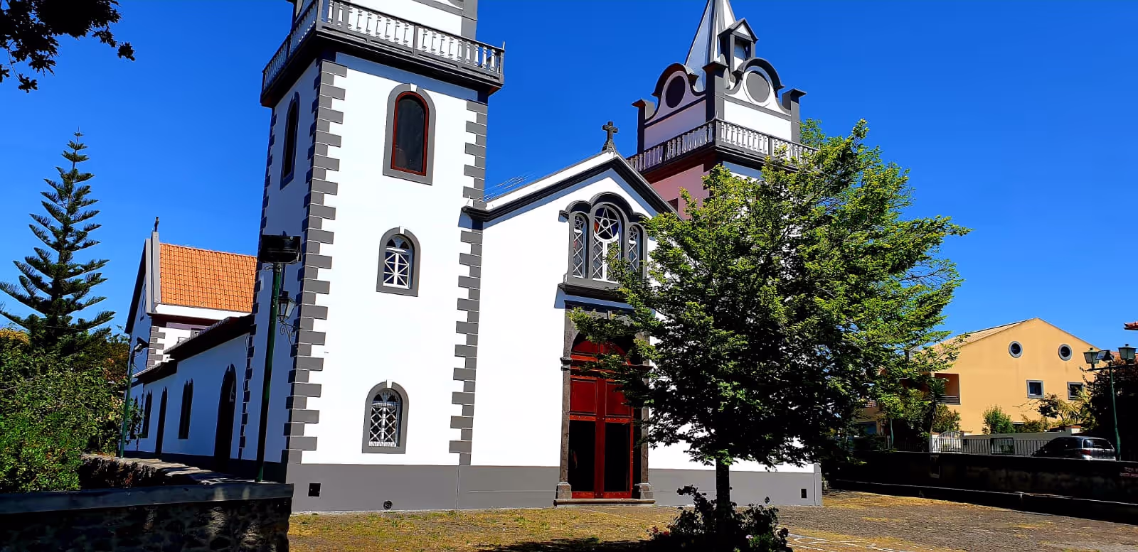 The church of Pracerer at Looptrail of Maloeira