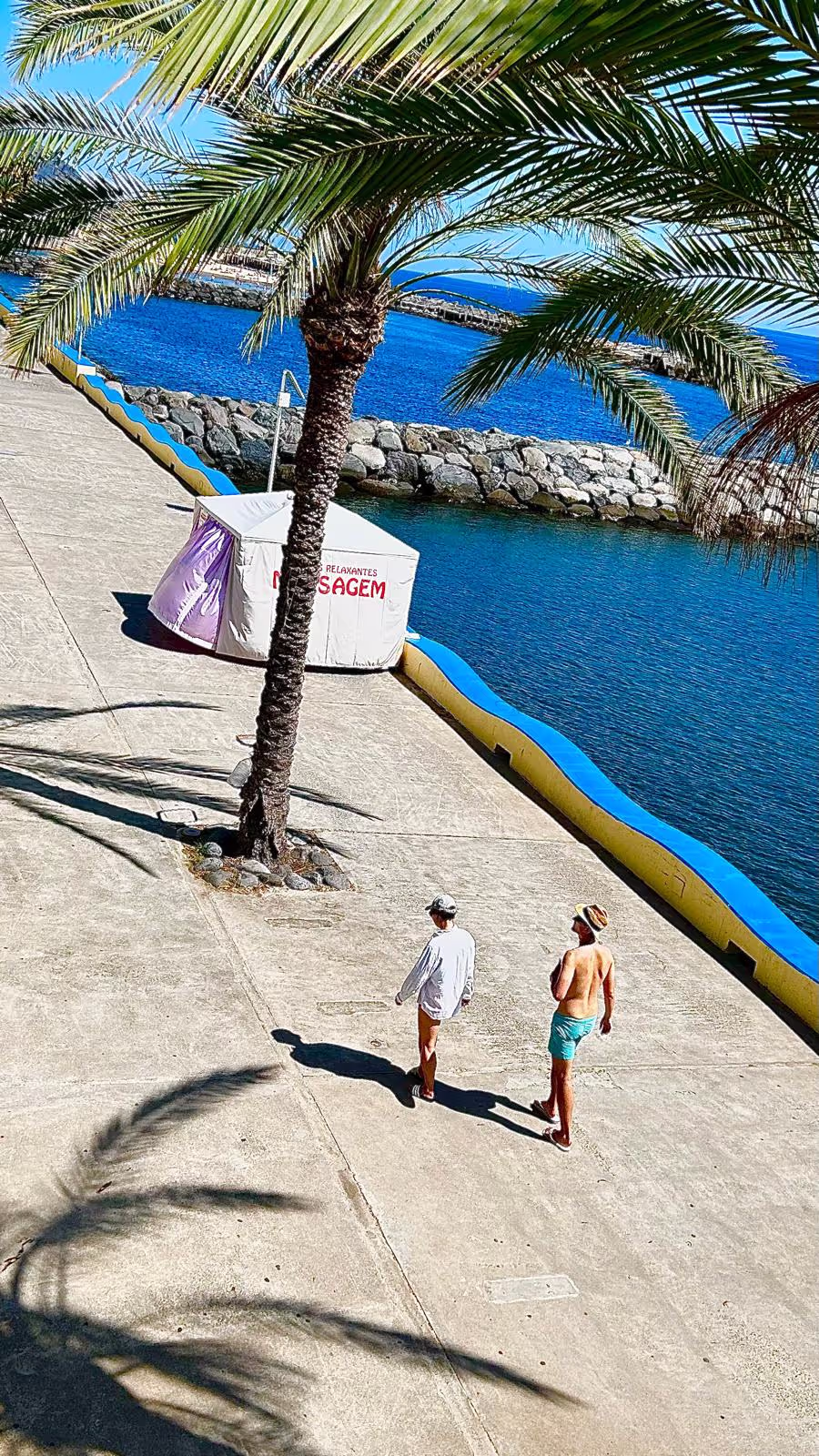 A nice promenade alongside the Calheta Beach.