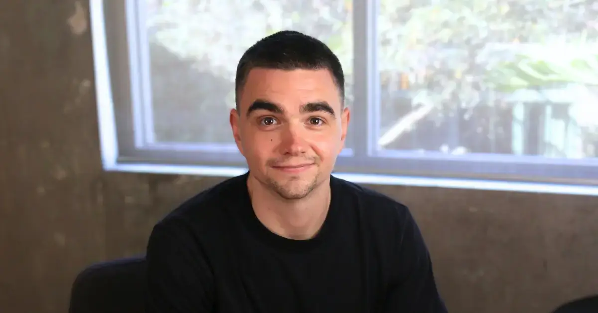 A white logo, featuring an upward-pointing arrow-like shape and the word "Publift," is displayed against a teal-to-green gradient background