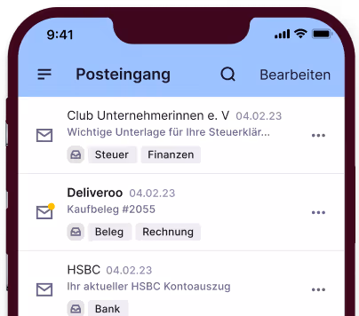 Mockup vom caya posteingang auf dem Handy