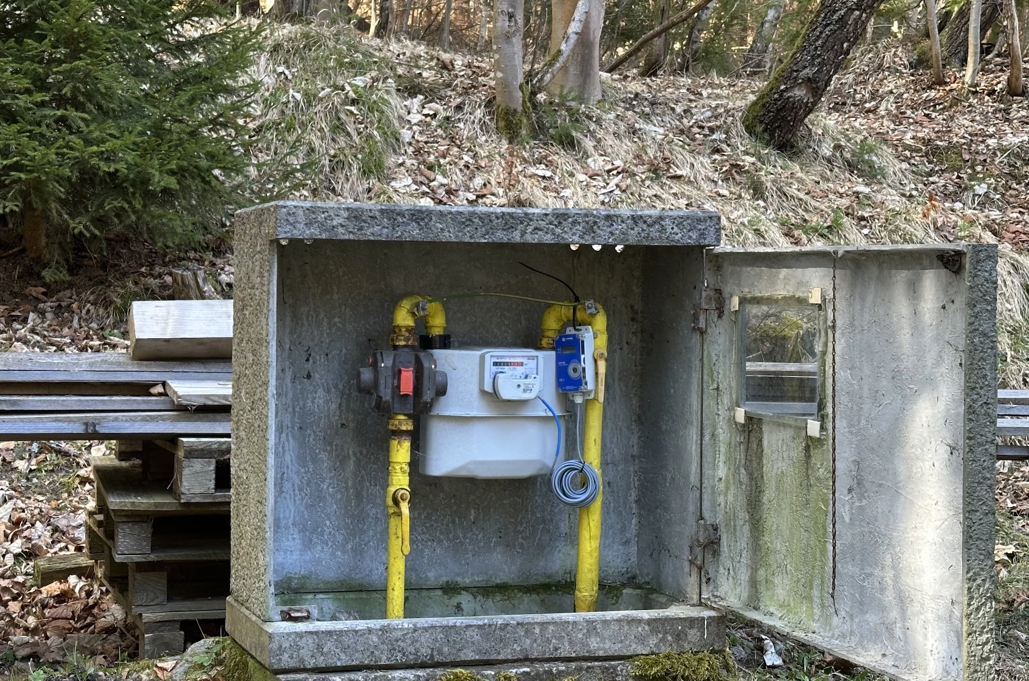 ACR-EX datalogger for gas utilities in the field.
