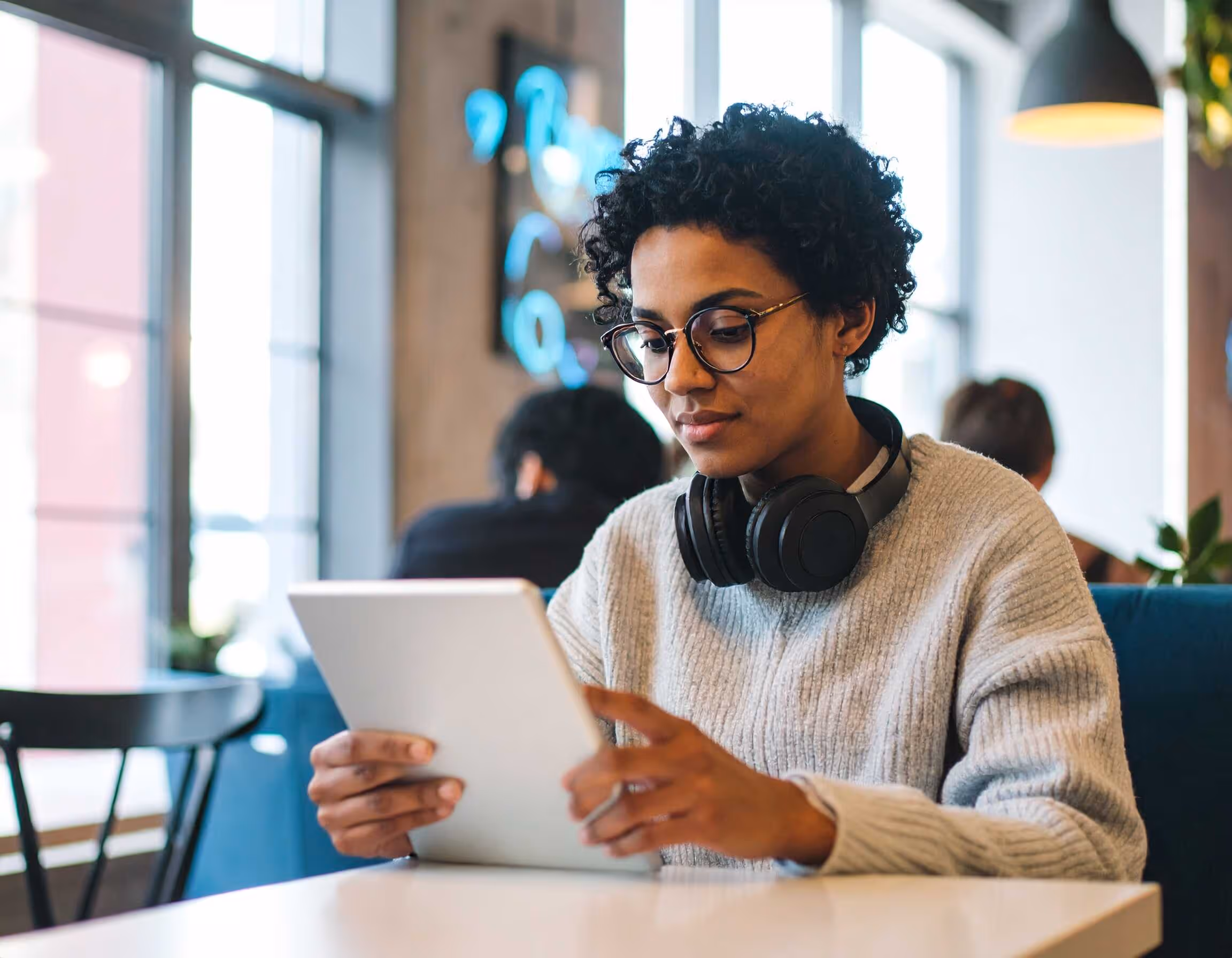 Hvorfor et specialiseret kassesystem til tøjbutik er afgørende