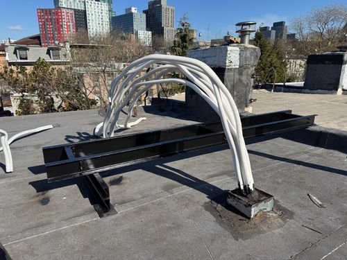 ST028 Rooftop-mounted welded steel dunnage frame