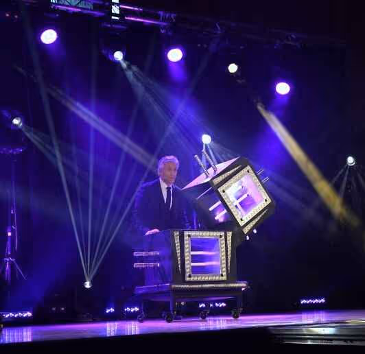 Le Cabaret Magique du Père Noël