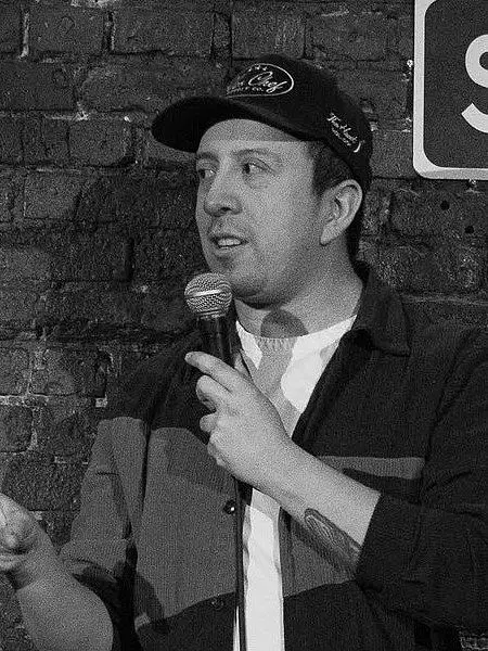 Amigos en común Comedia