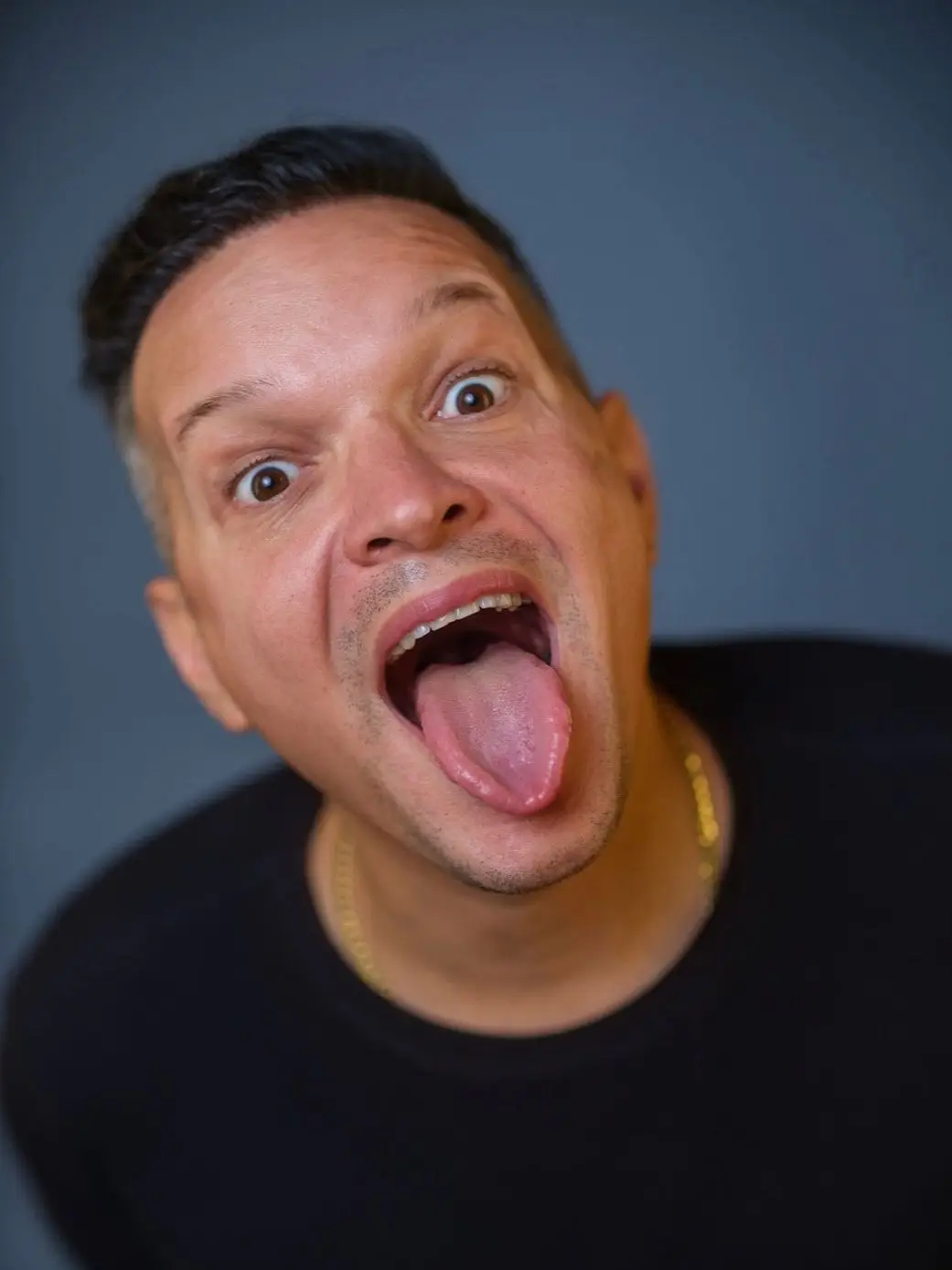 SUNDAY NIGHT LIVEEEEEEEEE with Alexis Carabaño (HBO Max and HBO Latino), Sage Sy (Asian Comedy Fest), Vivi Armacost (viral TikTok), and Rex Lengyel