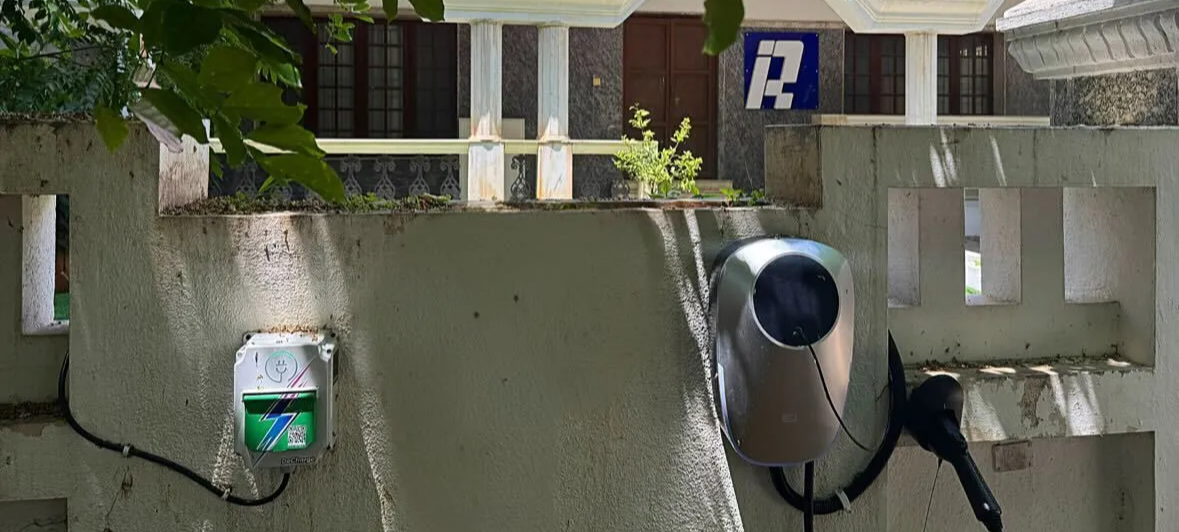 DeCharge installs EV Charging Stations at households.
