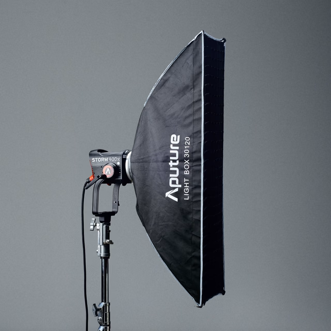 Studiofoto von Aputure Light Box 30120 (30x120cm)