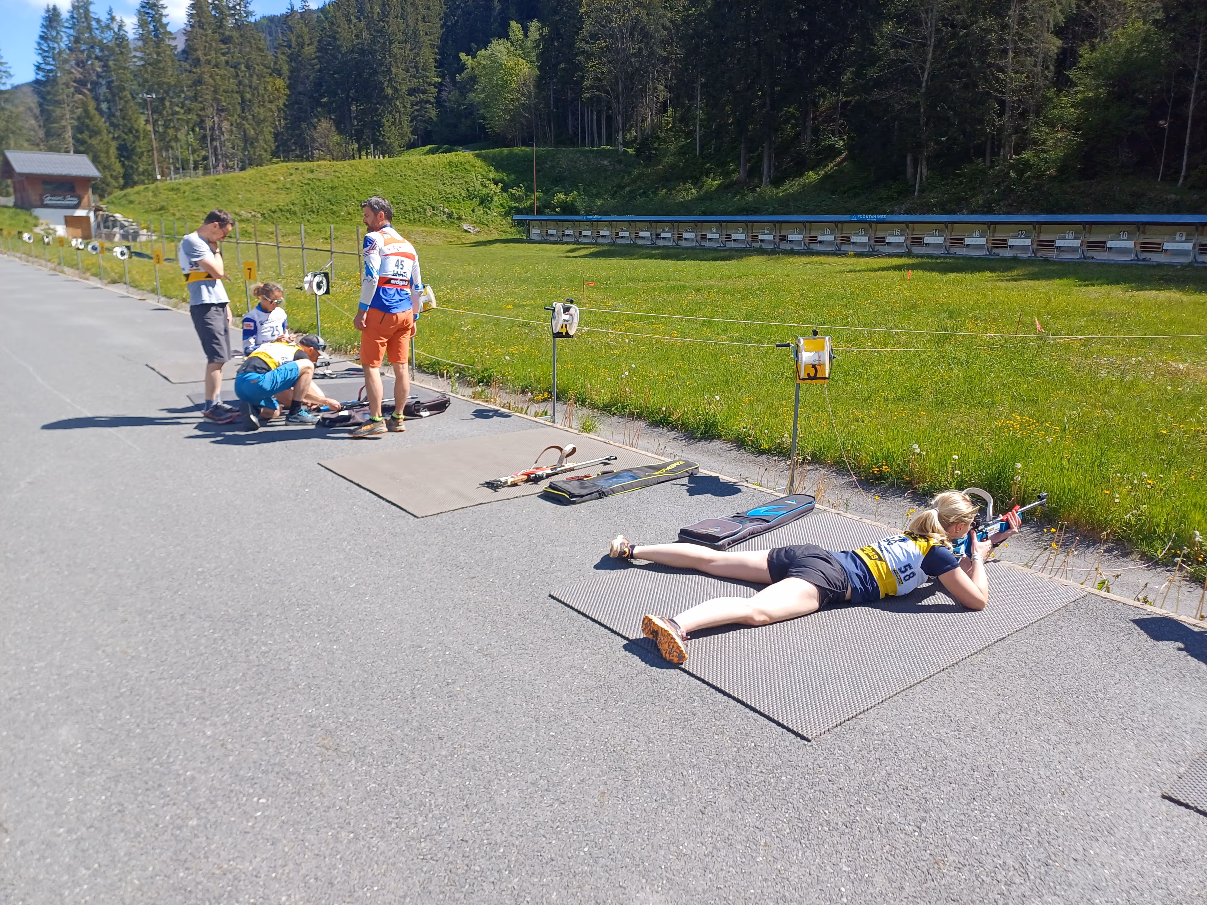Reunion at the shooting range