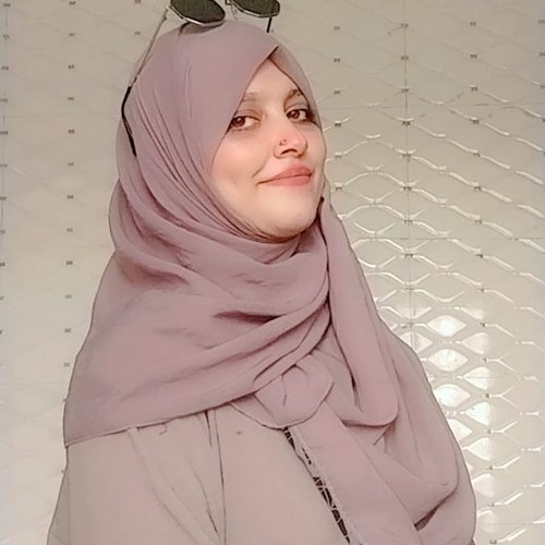 Nida M.