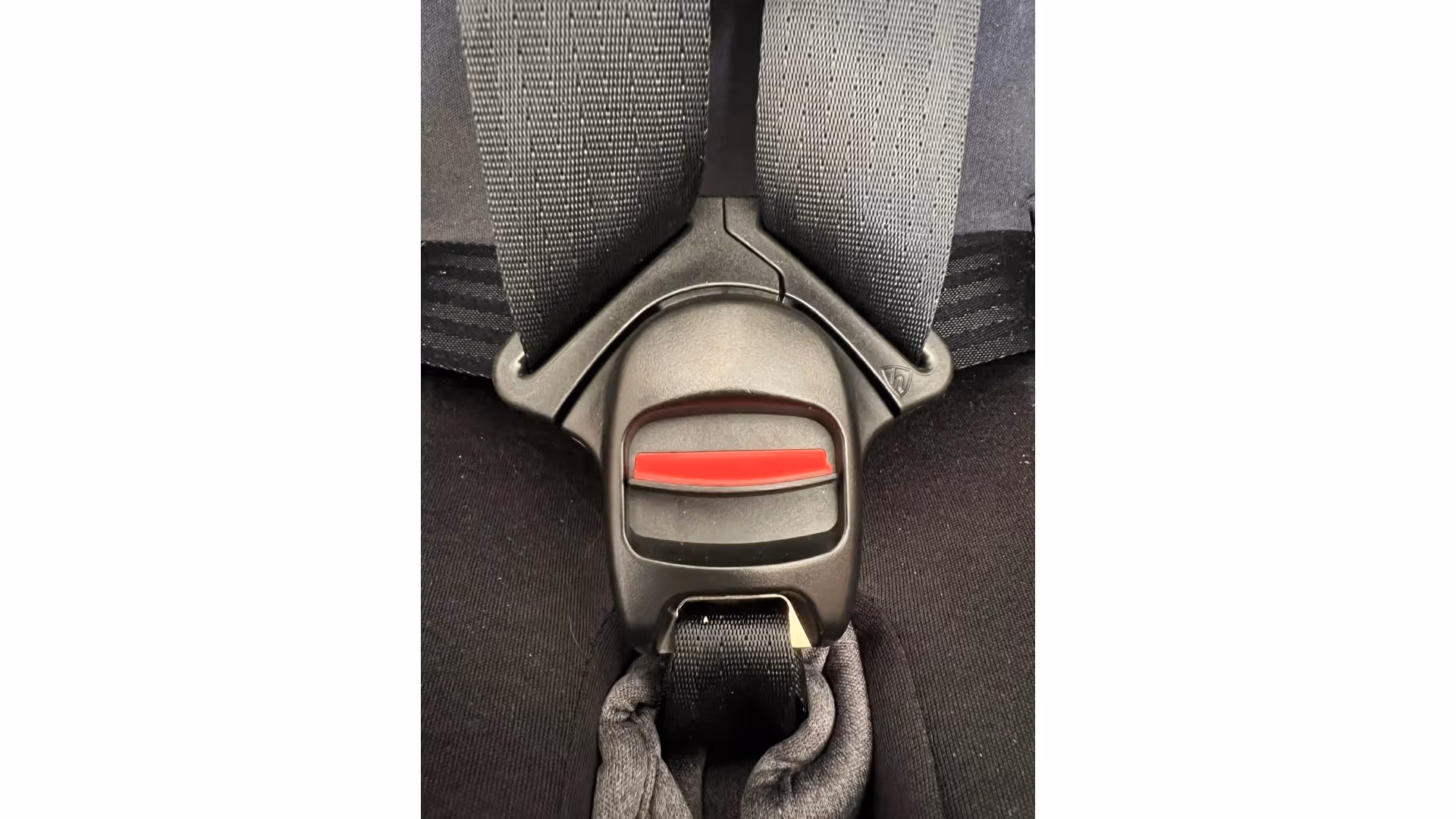 Axkid One -turvaistuimen huoltokutsu