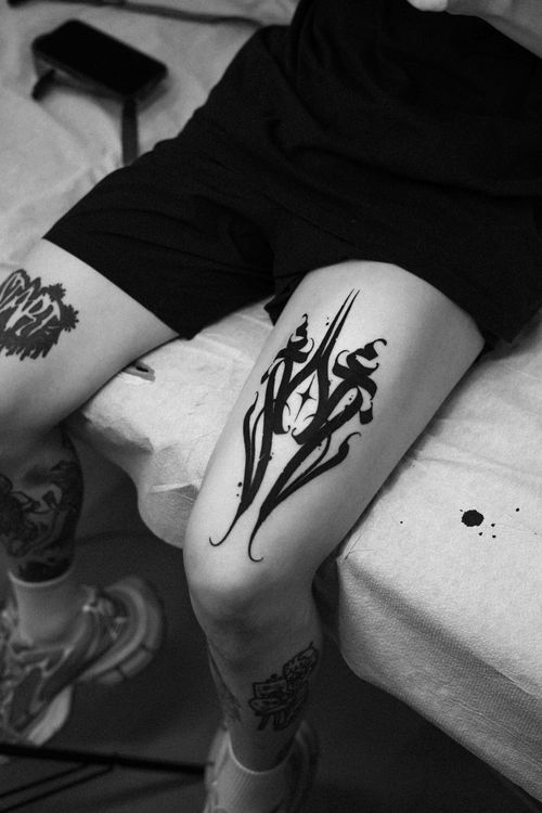 Tattoo Lettering leg