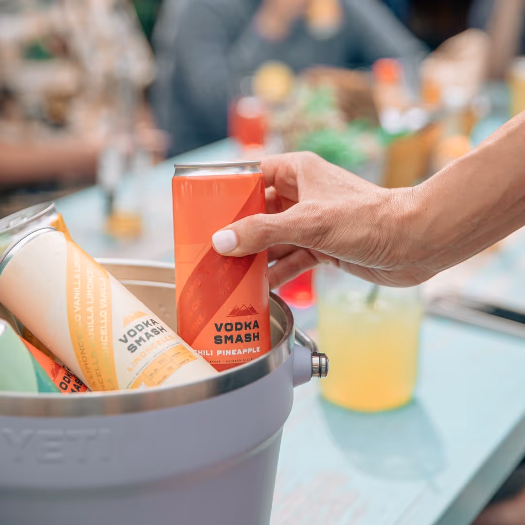 Weekend for it! Head over to @elpatiobanff with your buds, grab a Park Vodka & Gin Smash Bucket, soak up the sun and good dj vibes. 😎☀️⁠
⁠
Not in Banff? Link in bio to order our smashes online.⁠
⁠
#ginisin #parkdistillery #elpatio #banff #summerinbanff #djbanff #summersession