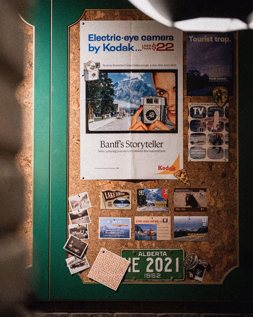 Every visit is a nostalgic window into adventure, storytelling, and the simple magic of travel. Part of the charm at Pizzeria Sophia. 🍕🍷

 #PizzeriaSophia #NostalgicTravel #PizzaLovers #WineAndDine #CulinaryJourneys #FoodStorytelling