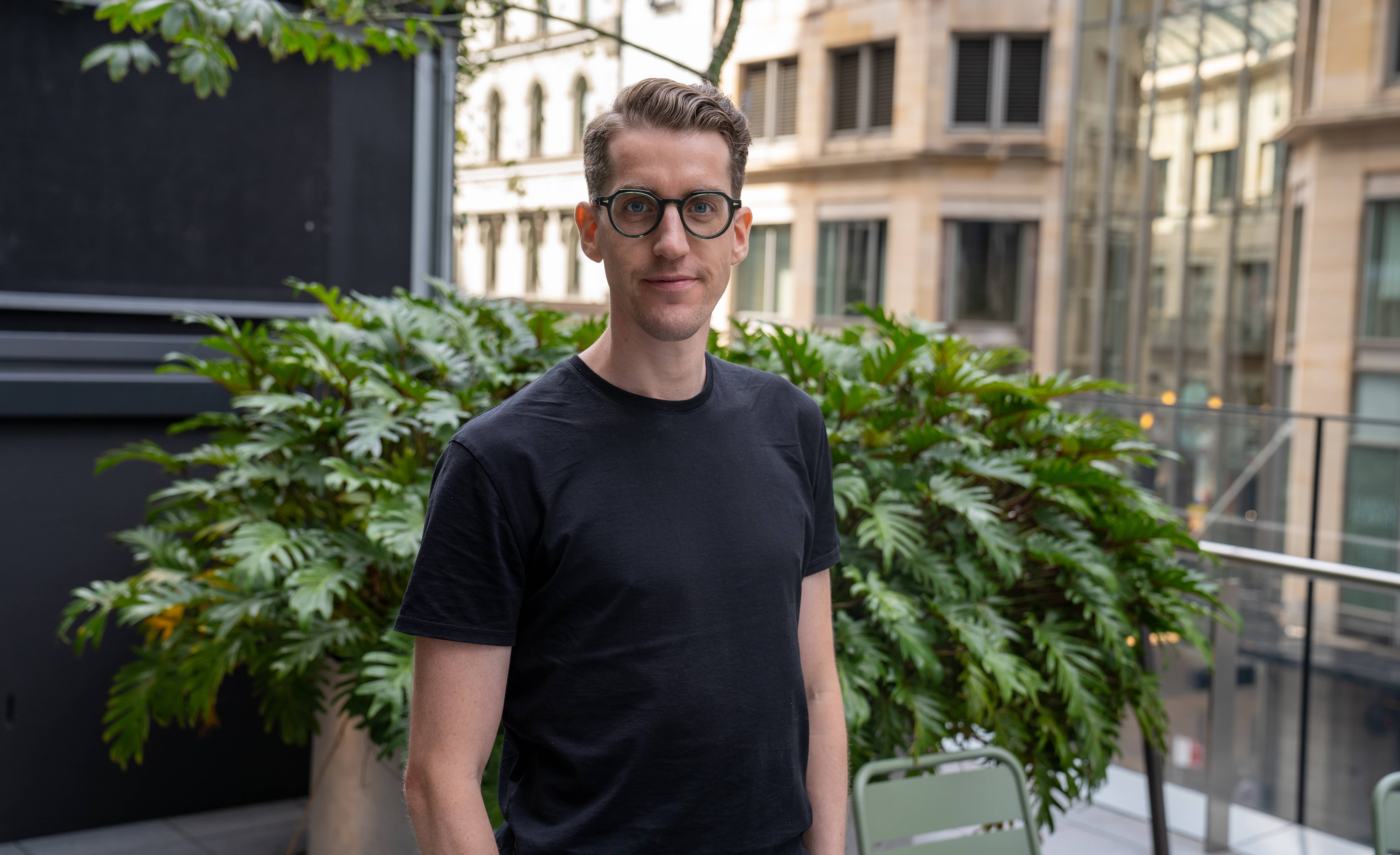 Niklas Olsson Klaro UntilNow Podcast Cover