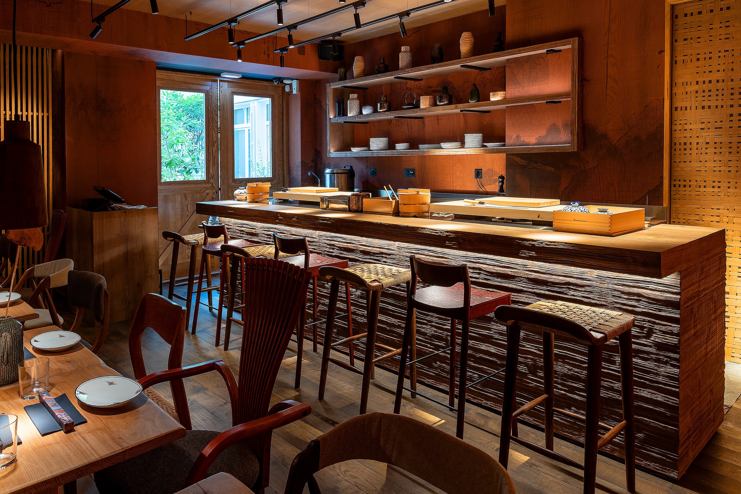 Sushi Omakase Room - UNI Paris Restaurant