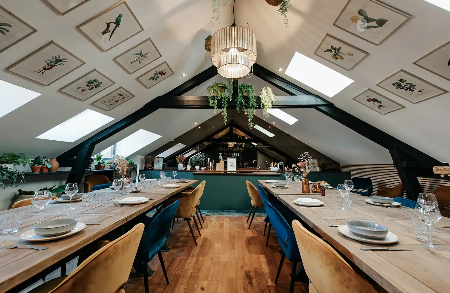 Salon la petite maison pour acceuil de groupes au restaurant chez ingall's