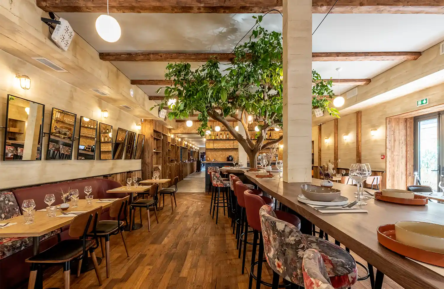 Espace de reception le salon caroline pour groupes et séminaires au restaurant chez Ingall's à Annecy