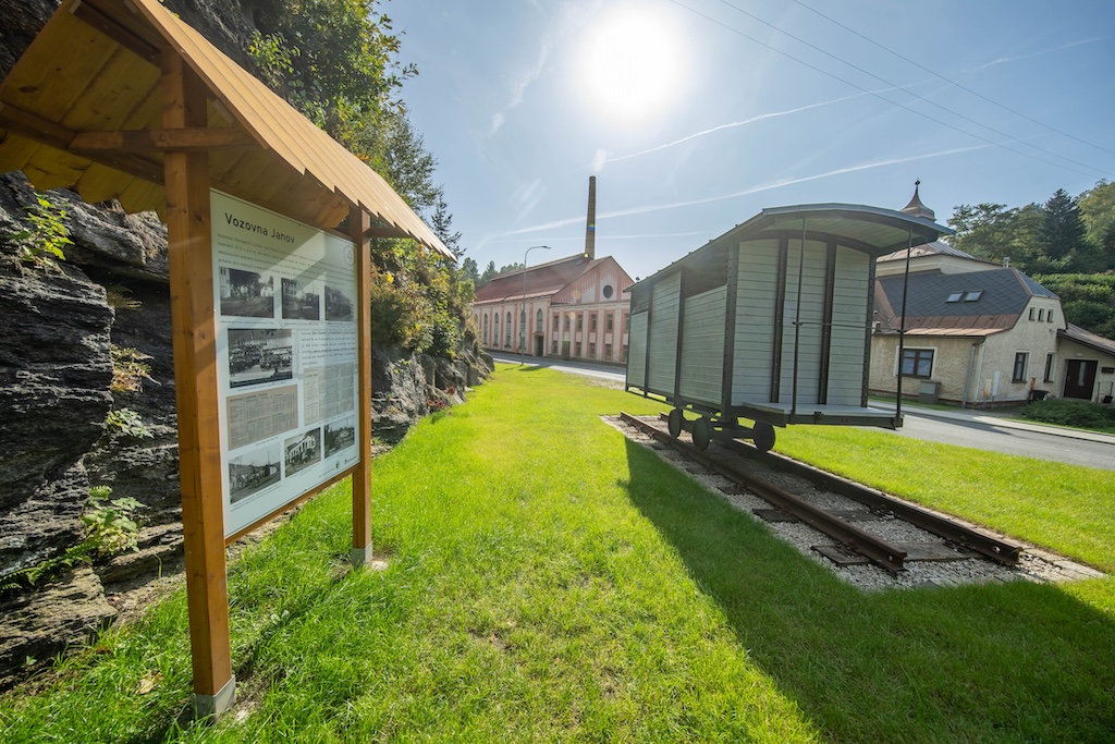 Unter dem Deckmantel von Jizerek — auf der Suche nach technischen Monumenten