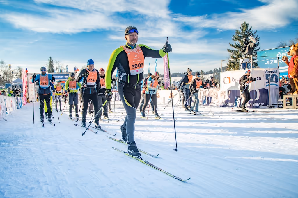 Jizerská 50: Přehled uzavírek, parkování a MHD
