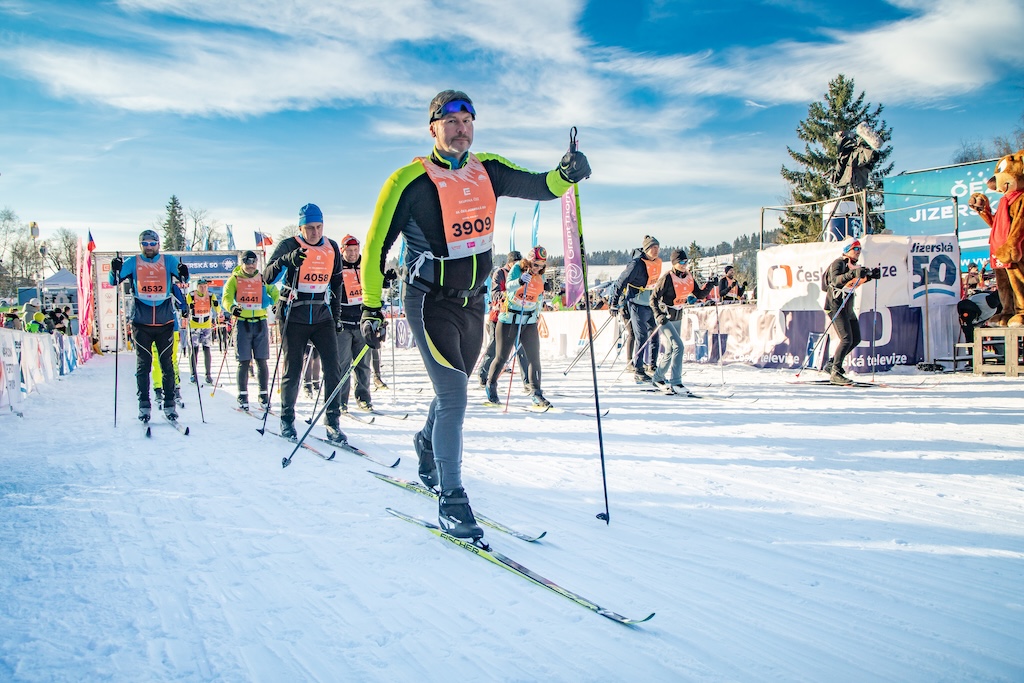 Jizerská 50: Přehled uzavírek, parkování a MHD