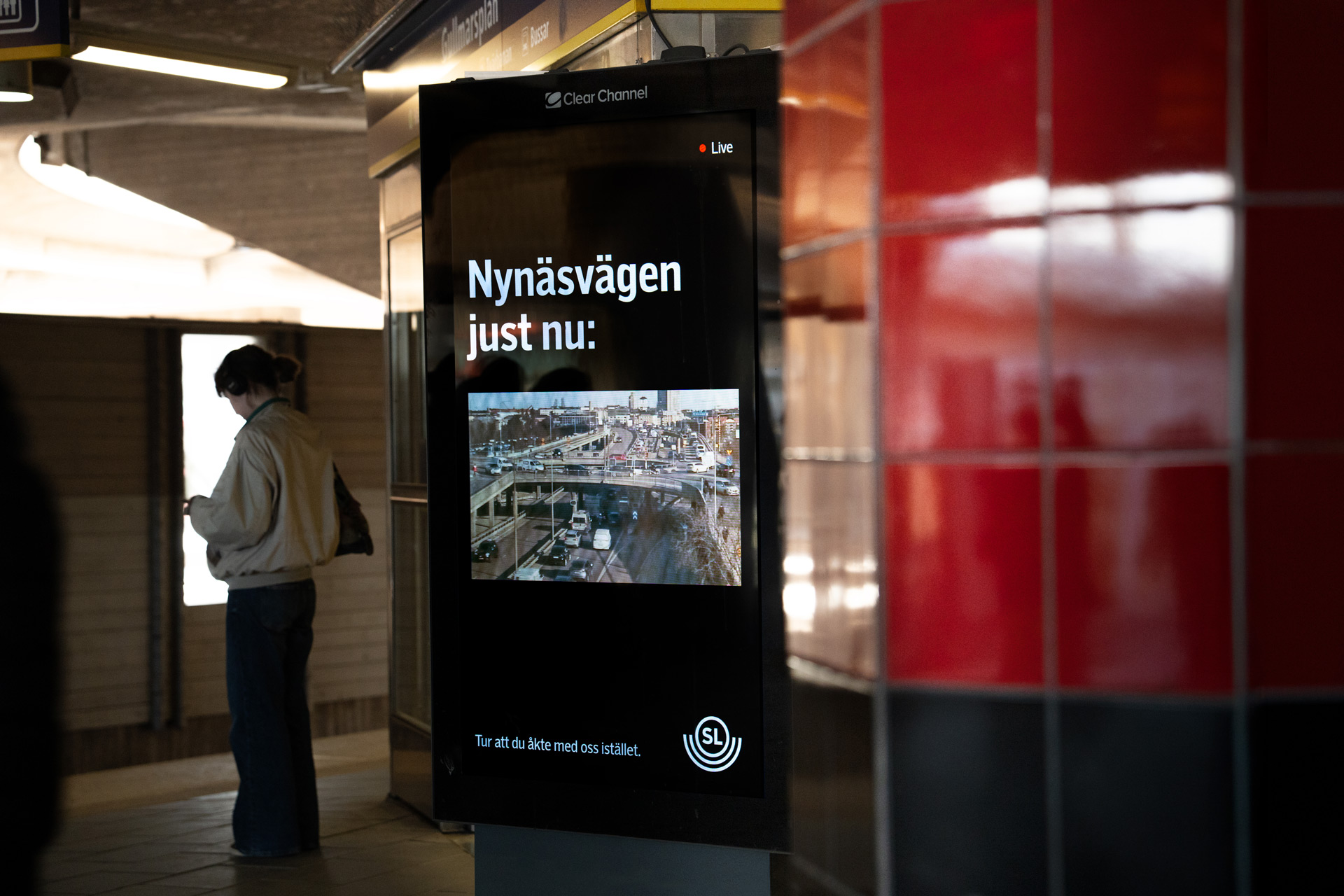 Live DOOH campaign for SL by Kid Collective