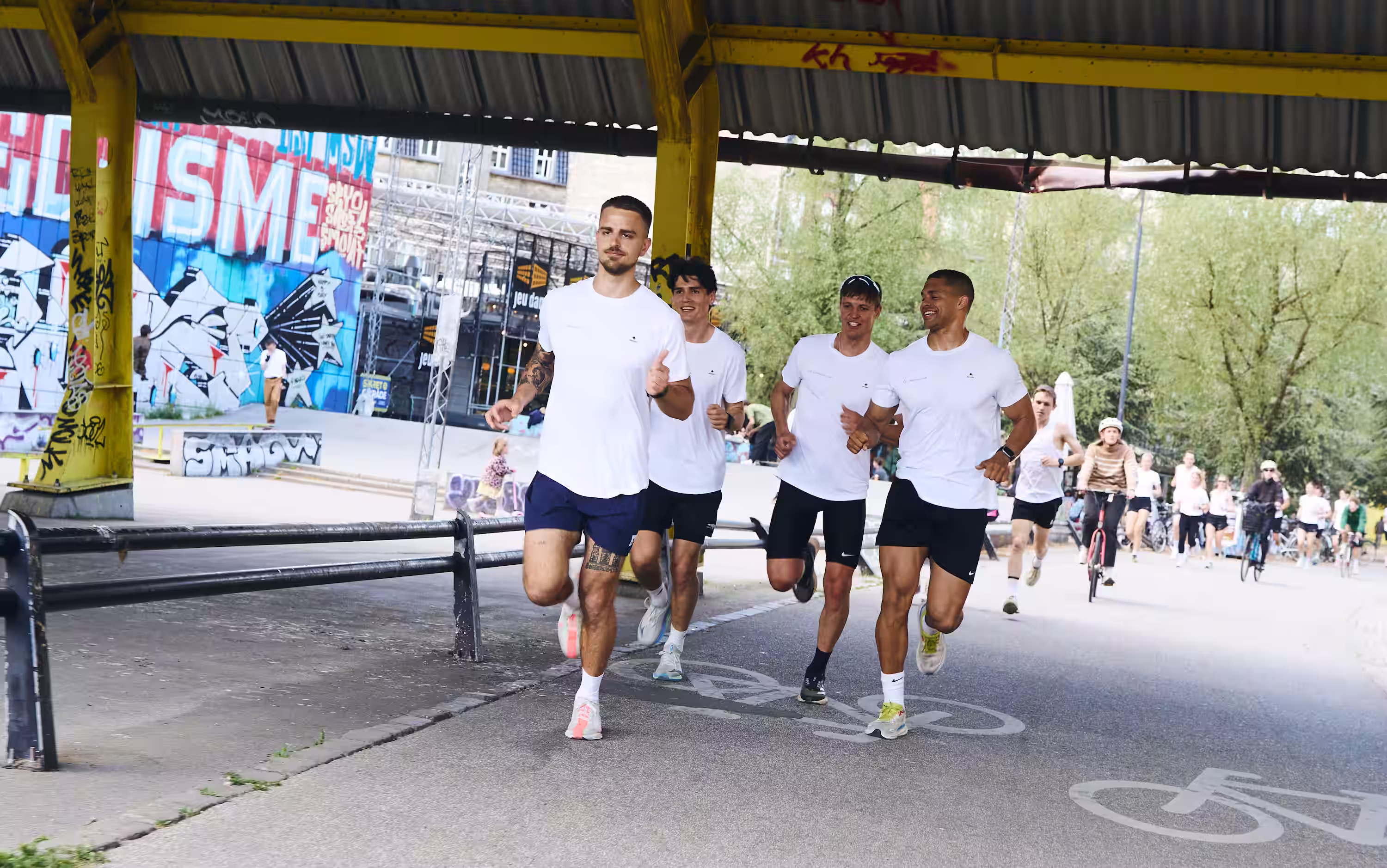 Intervaller med gruppe af løbere for at øge vo2 max