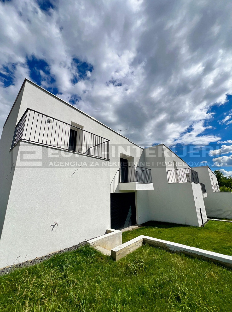 PRODAJA STANA ZAGREB STENJEVEC MODERAN LUKSUZAN S POGLEDOM