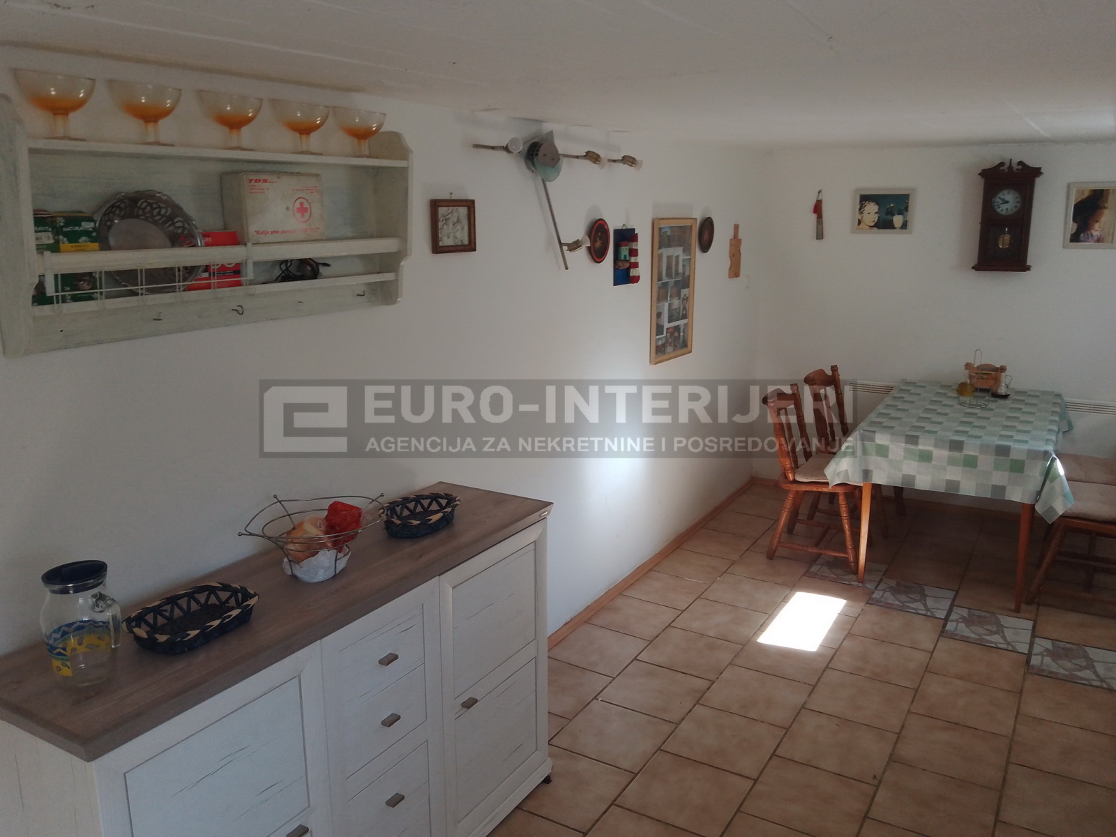 Kuća: Sobočani, s uređenom okućnicom BEZ PROVIZIJE!