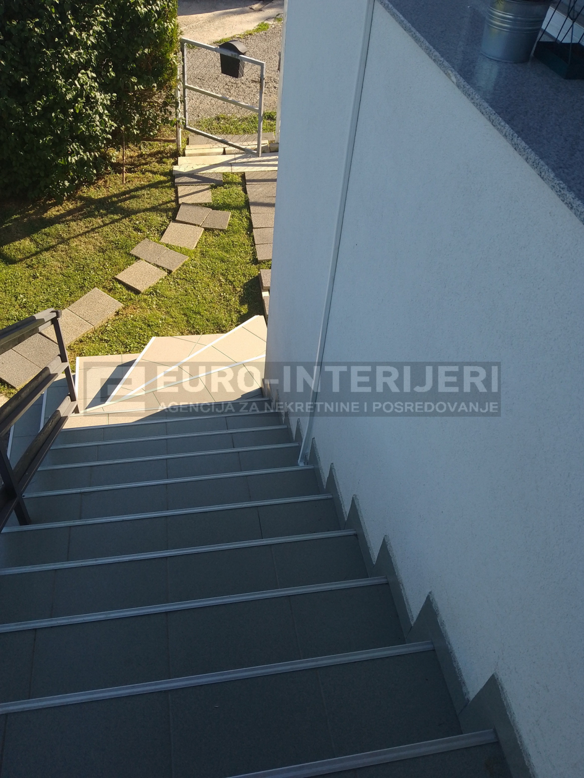 Kuća: Sobočani, s uređenom okućnicom BEZ PROVIZIJE!