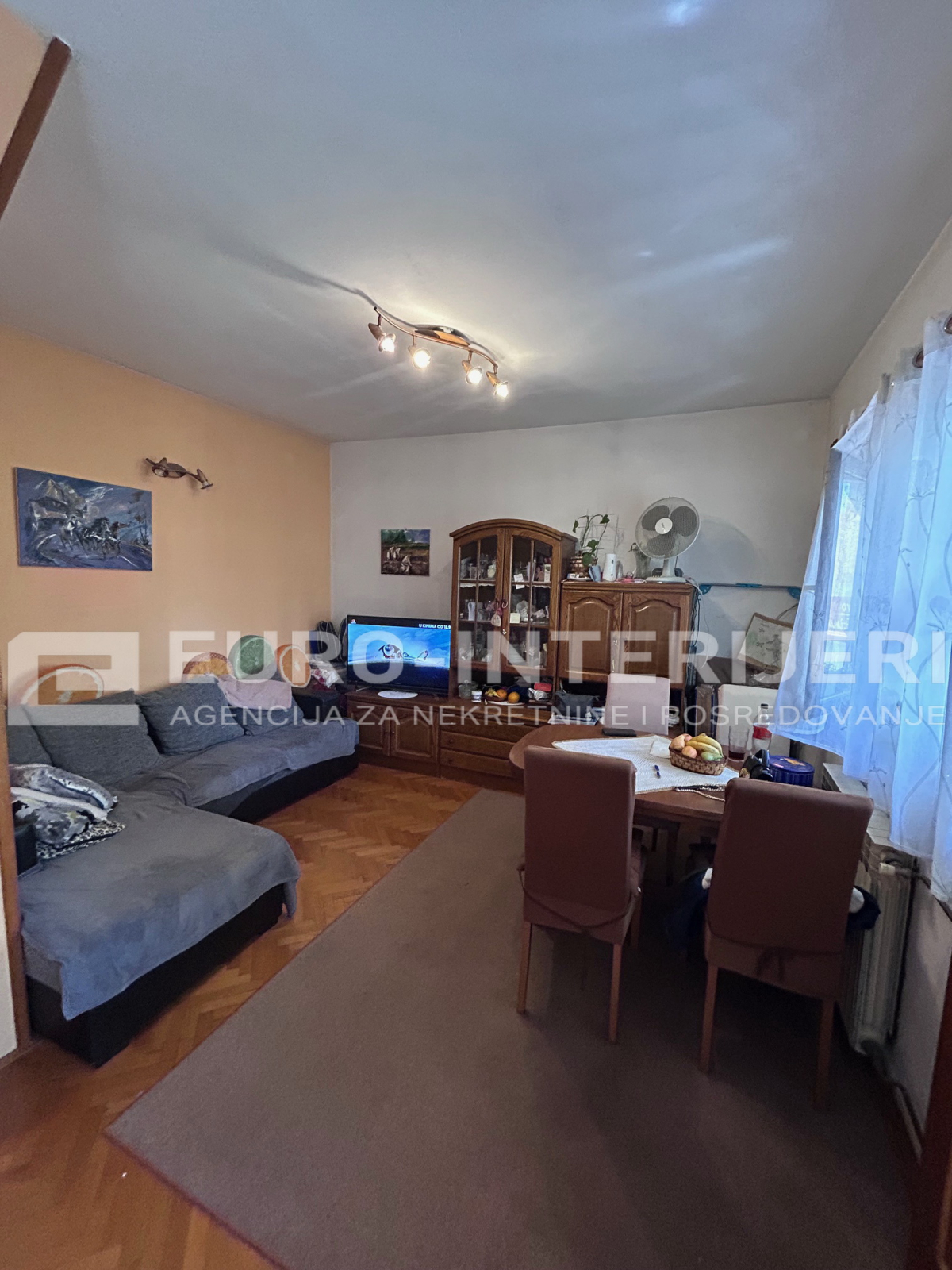 Prodaje se obiteljska kuća, Trnje - Sigećica 74,42 m2