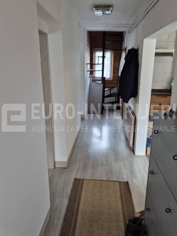 Obiteljska kuća - Samobor- Vrhovčak površine 200 m2 - BEZ PROVIZIJE
