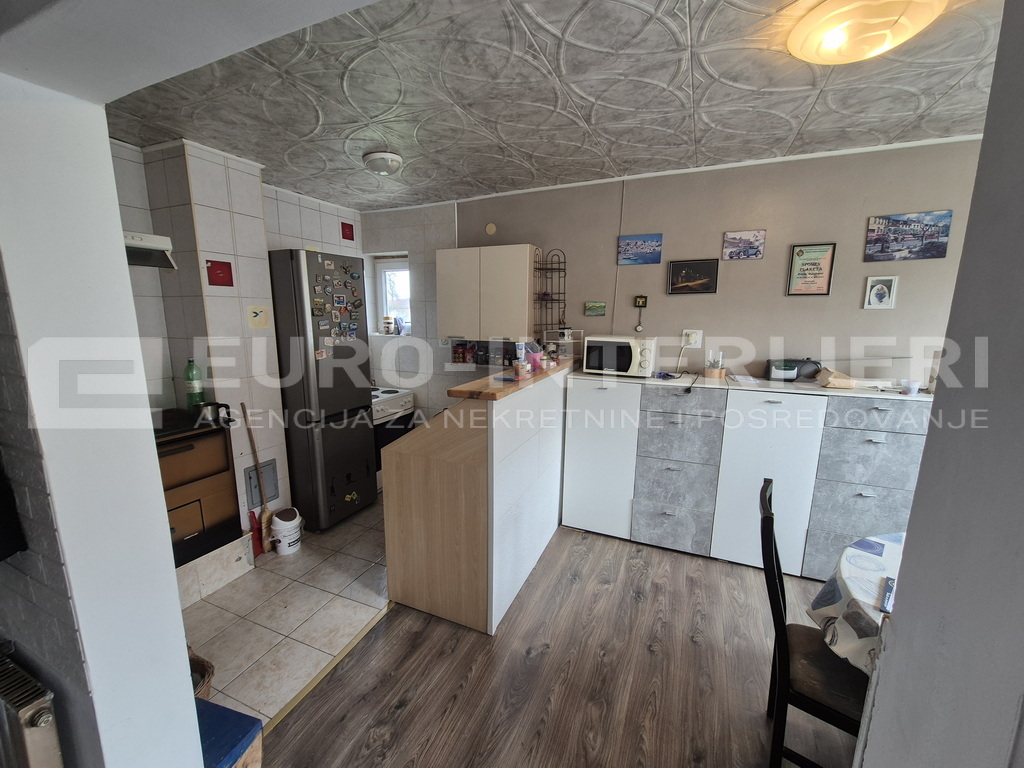 Obiteljska kuća - Samobor- Vrhovčak površine 200 m2 - BEZ PROVIZIJE