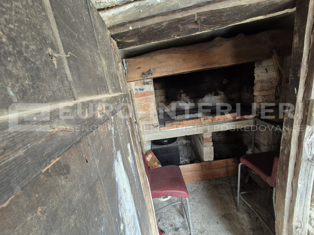 Obiteljska kuća - Samobor- Vrhovčak površine 200 m2 - BEZ PROVIZIJE