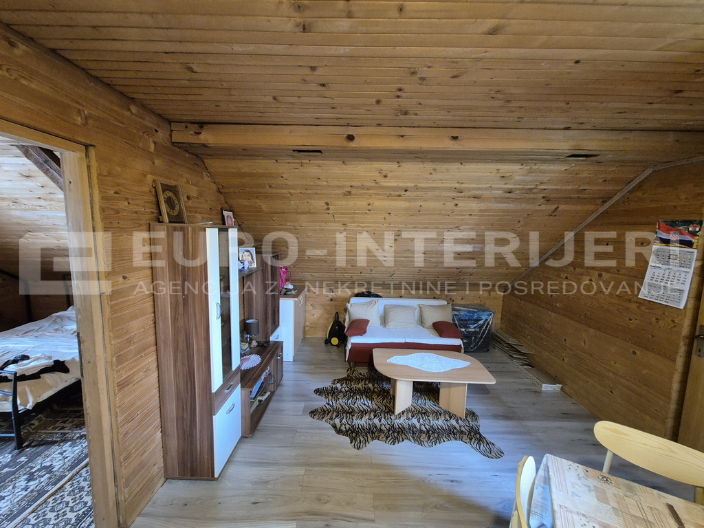 Obiteljska kuća - Samobor- Vrhovčak površine 200 m2 - BEZ PROVIZIJE