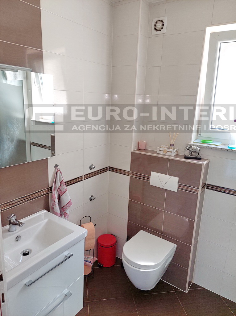 Kuća: Samobor - Vrhovčak, površine 353.41 m2 - BEZ PROVIZIJE!