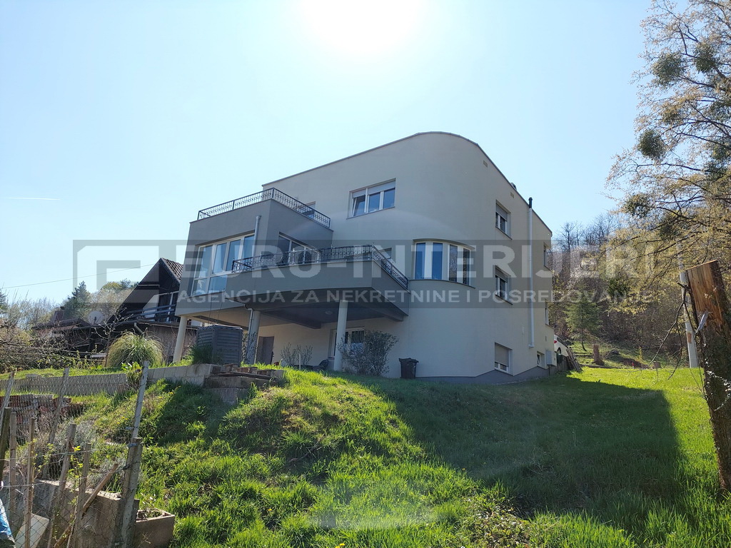 Kuća: Samobor - Vrhovčak, površine 353.41 m2 - BEZ PROVIZIJE!