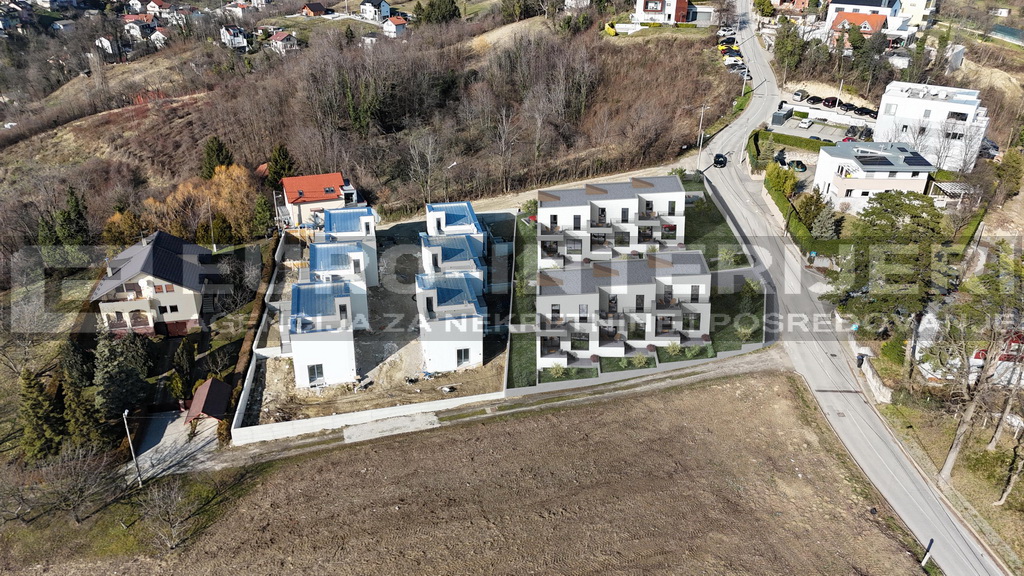 Građevinsko zemljište Perjavica s projektom, 1.705 m2