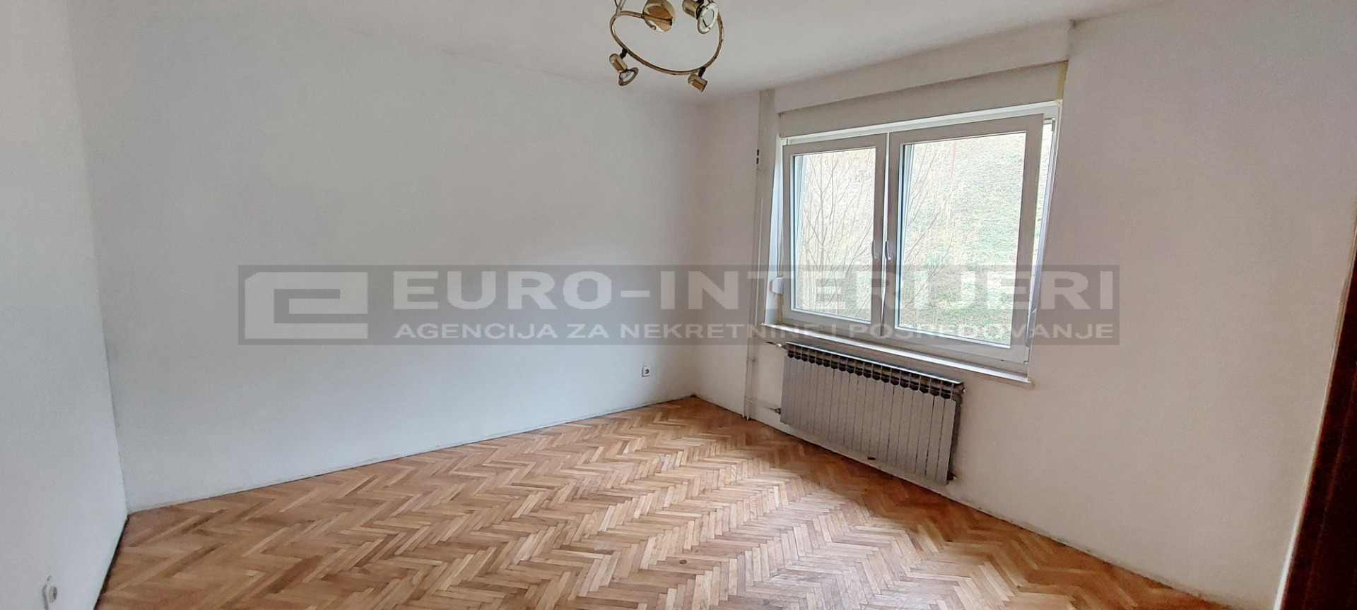 Kuća u Zagrebu - Borčec - ukupne površine 200 m2, bez provizije