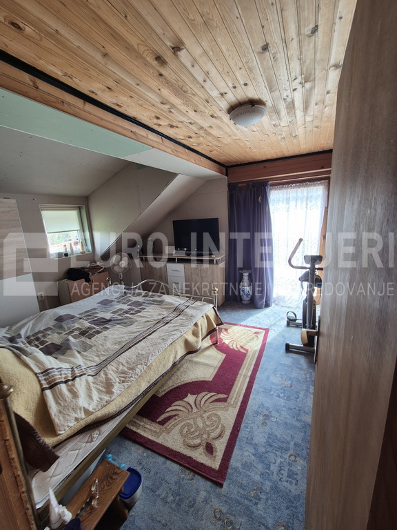 Obiteljska kuća - Samobor- Vrhovčak površine 200 m2 - BEZ PROVIZIJE